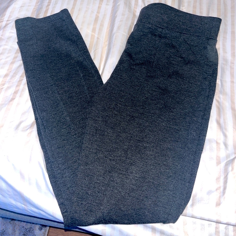 Charcoal gray leggings